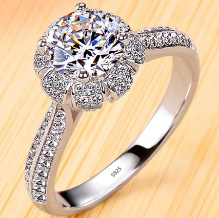 ✨ Anillo de Plata 925 con Zirconia Central y Halo Brillante 💍