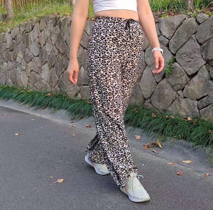 🐆✨ Pantalón Animal Print Leopardo – Poder y Estilo ✨🐆