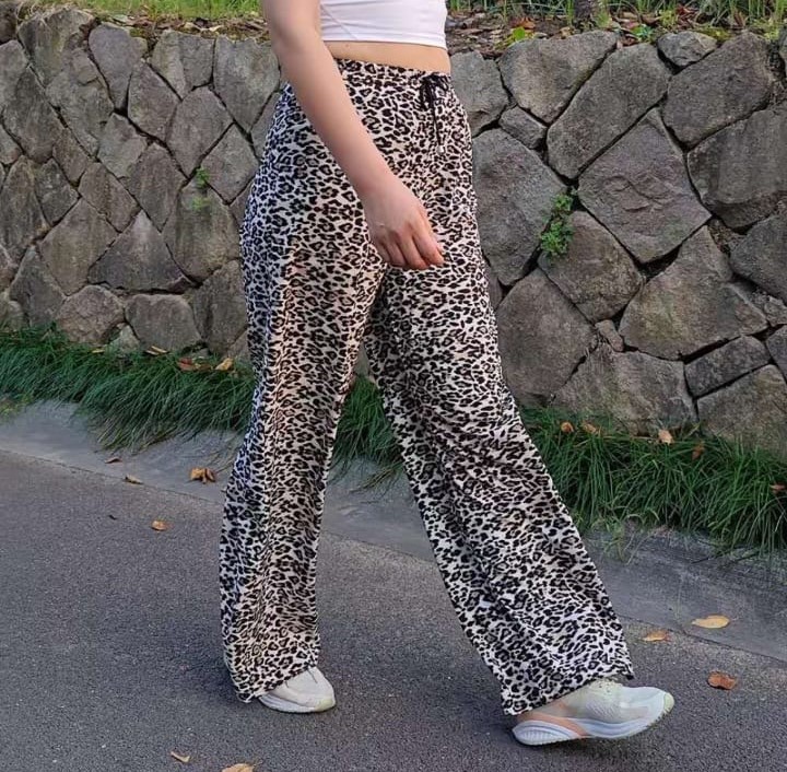 🐆✨ Pantalón Animal Print Leopardo – Poder y Estilo ✨🐆