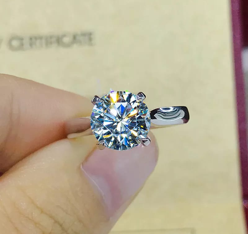 ✨ Anillo de Oro Blanco con Circonias Cúbicas ✨