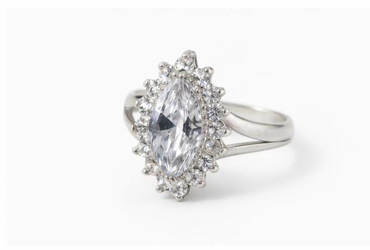 Anillo de Plata 950 con Piedra Central Corte Marquise – Hecho en Perú 🇵🇪