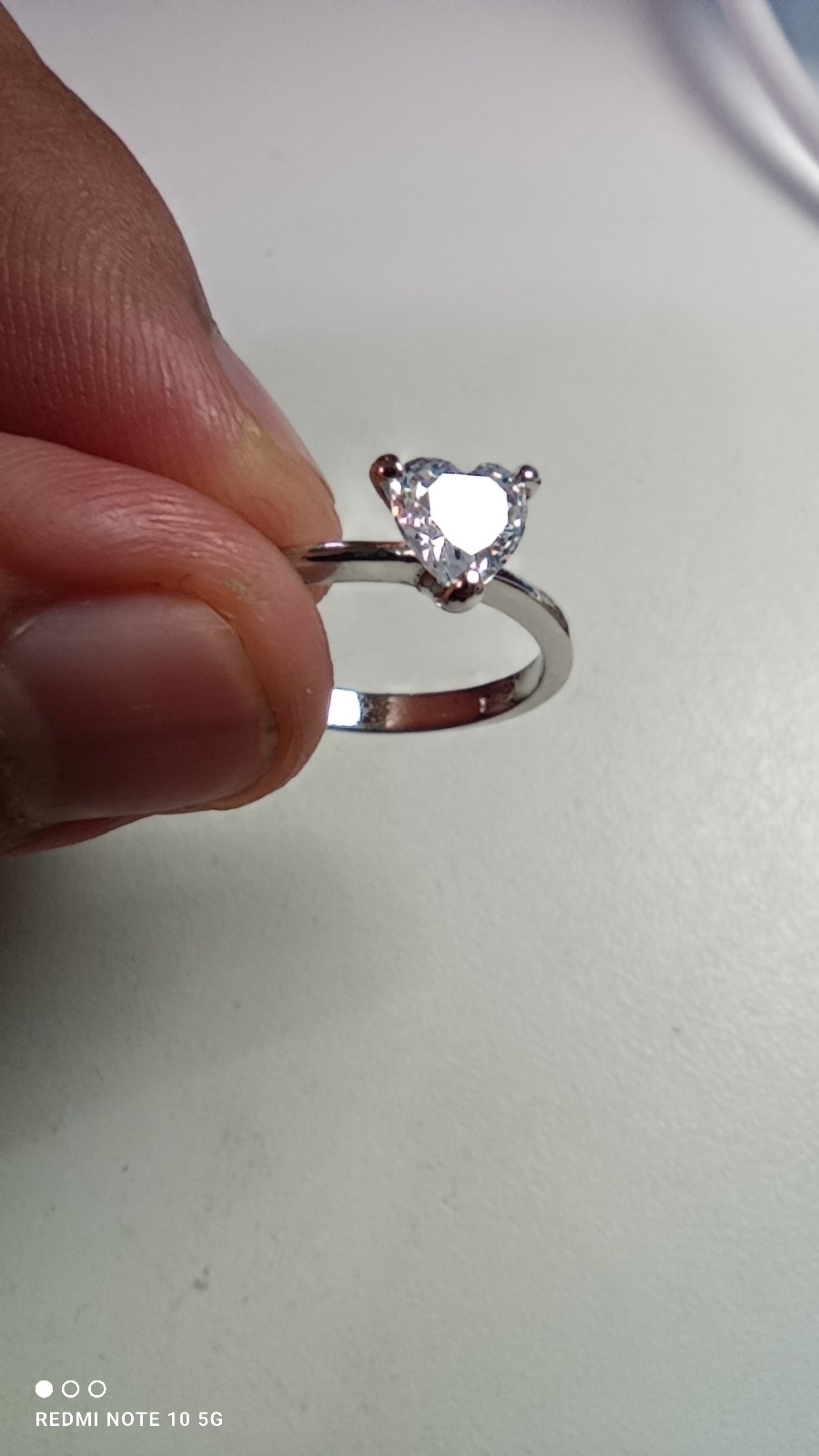 💍 Anillo de Plata con Zirconia en Forma de Corazón ❤️