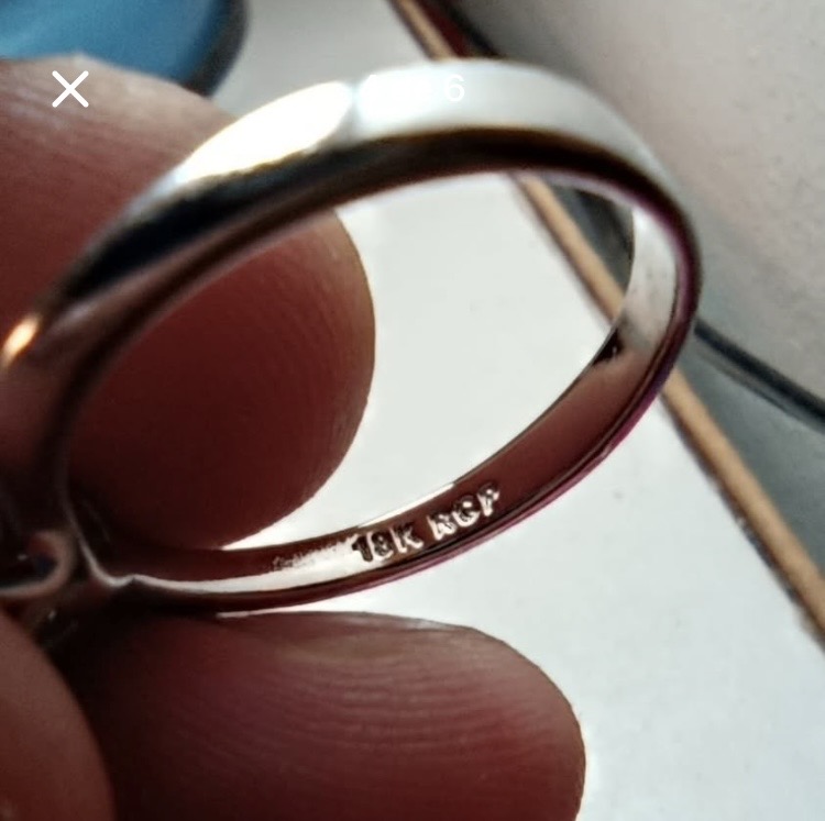 💍 Anillo Solitario Elegante Bañado en Oro Blanco (18K RGP)